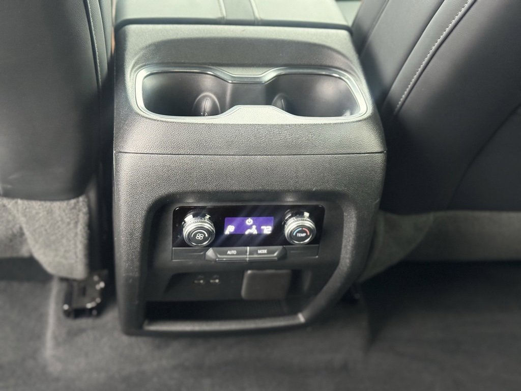 Used 2024 GMC Acadia AT4 image 25