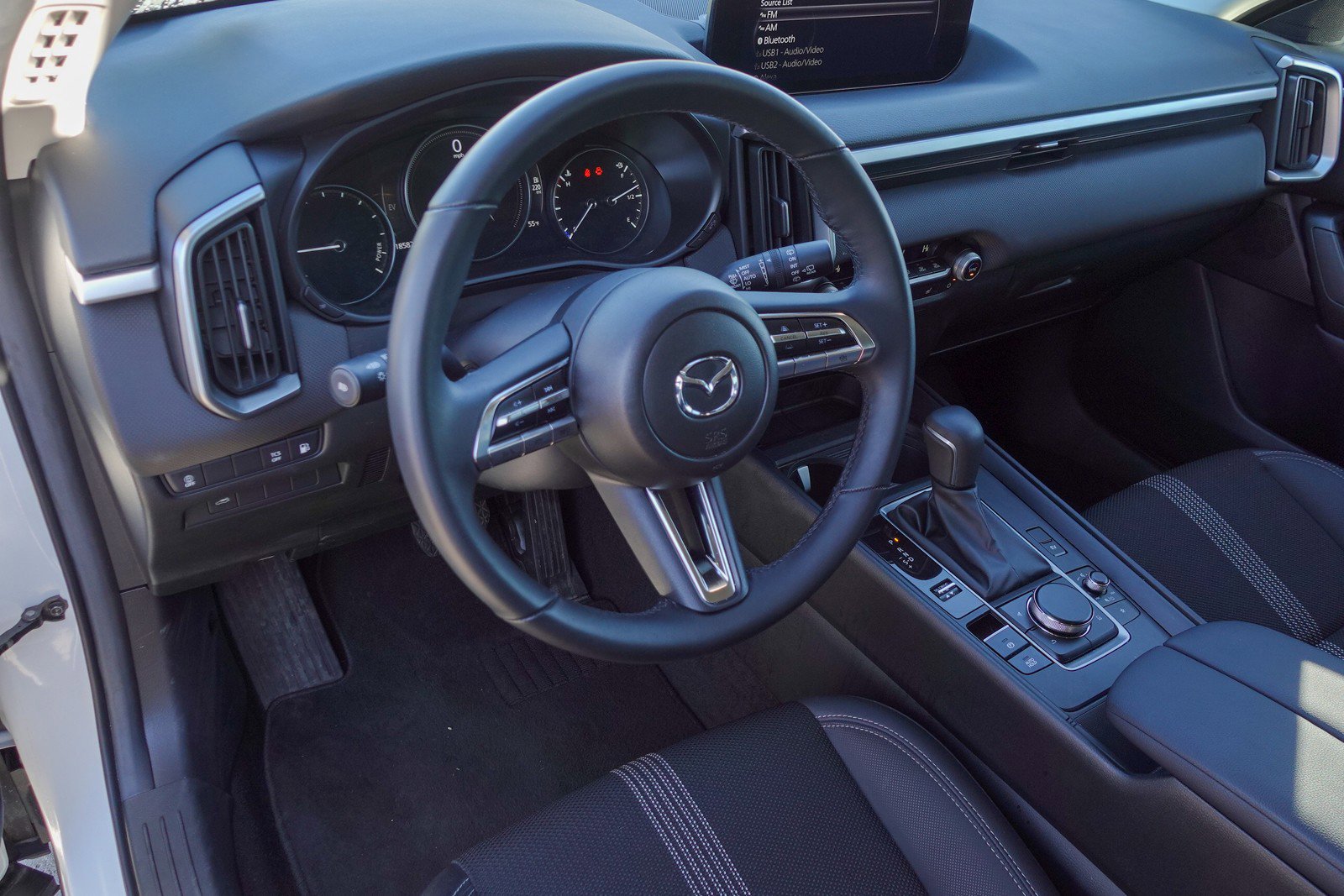 Certified 2025 MAZDA CX-50 2.5 Hybrid w/ Preferred Pkg image 9