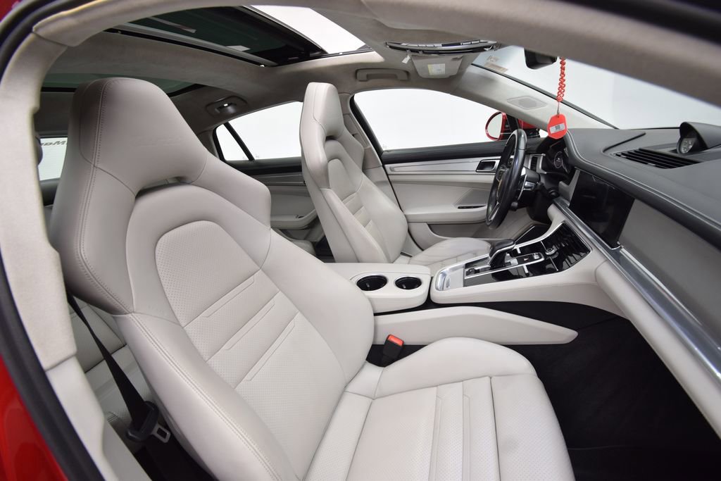Used 2017 Porsche Panamera Turbo image 19