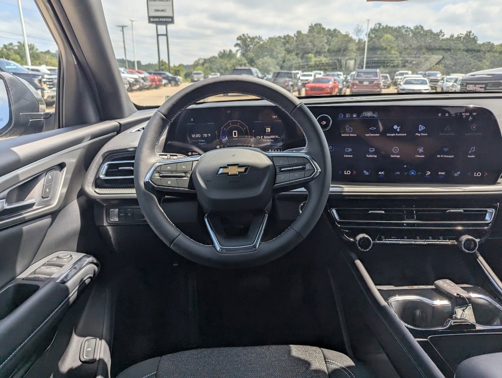 New 2026 Chevrolet Traverse LT image 3