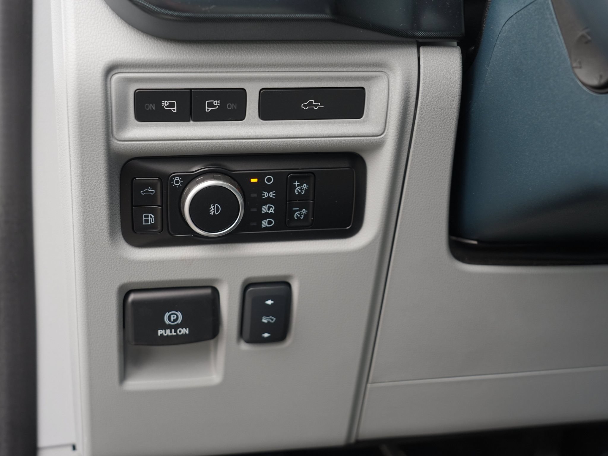 Used 2023 Ford F150 Limited AWD/4WD image 17