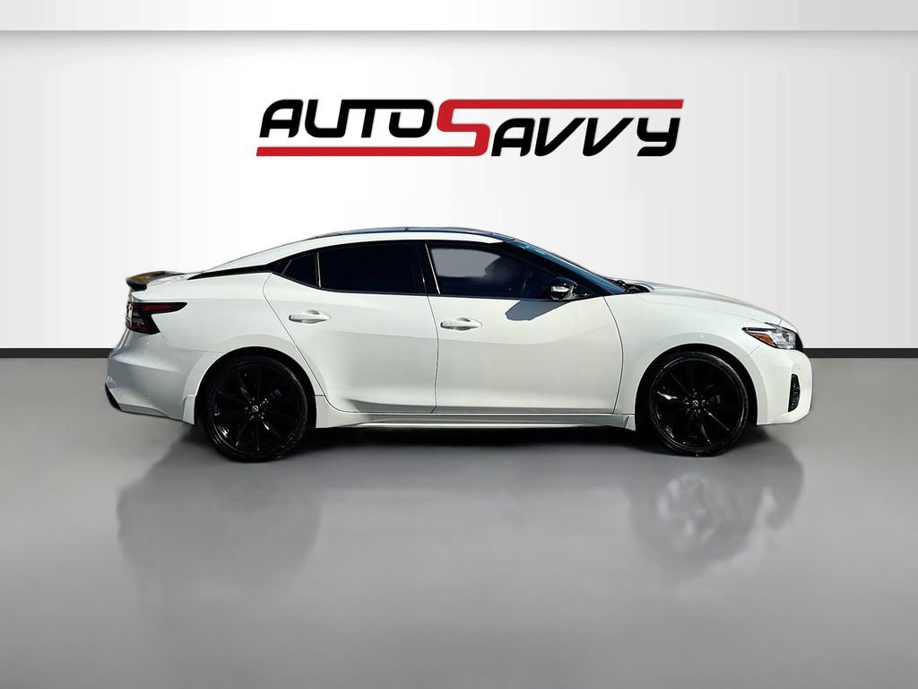 Used 2023 Nissan Maxima SR w/ Sport Mat Group image 8