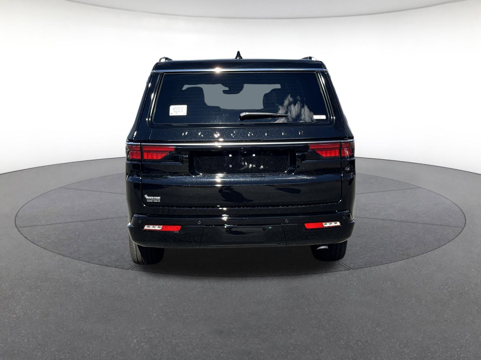 New 2025 Jeep Wagoneer L Series III image 4