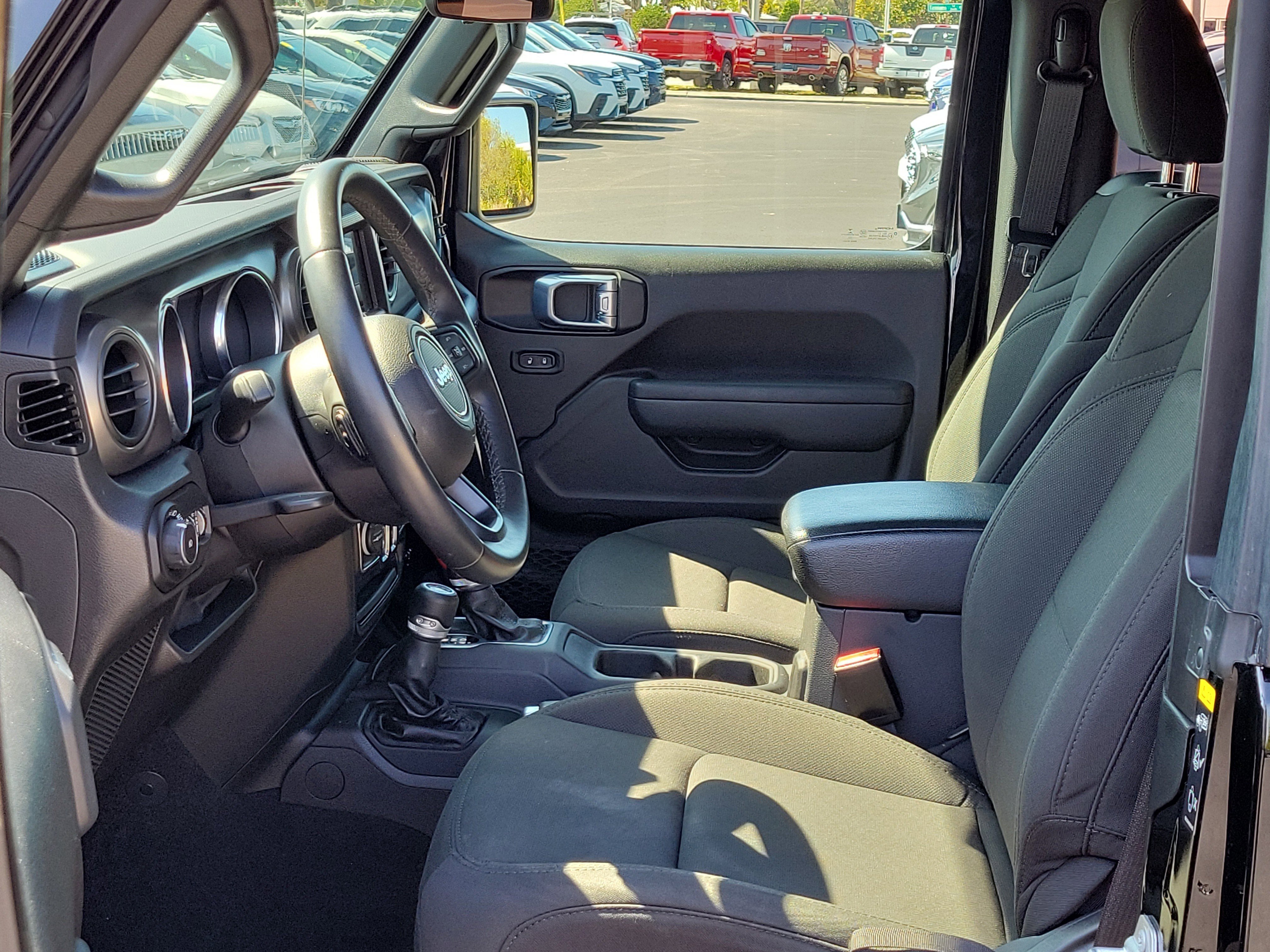 Used 2022 Jeep Wrangler Willys image 14