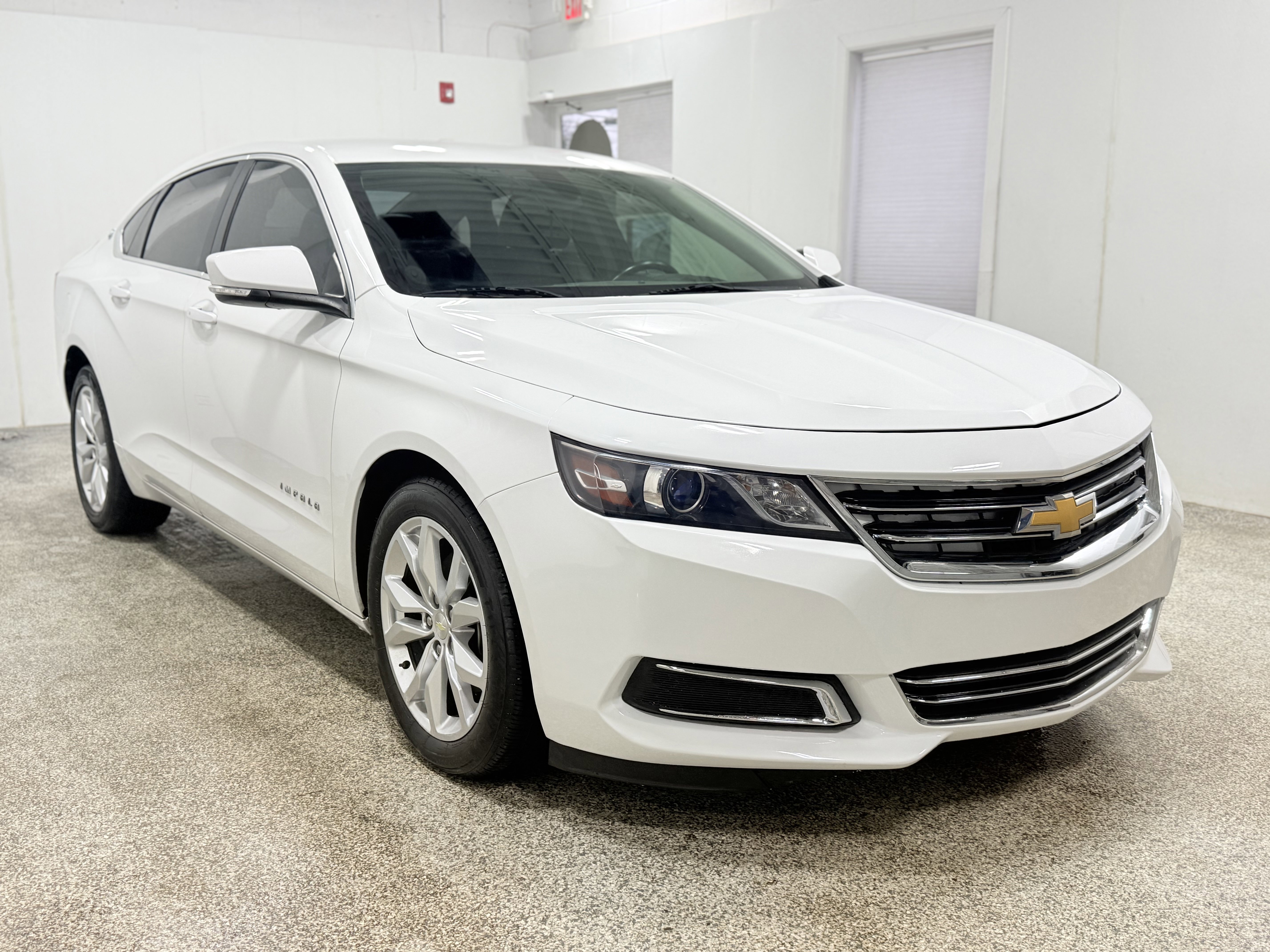 Used 2018 Chevrolet Impala LT image 1