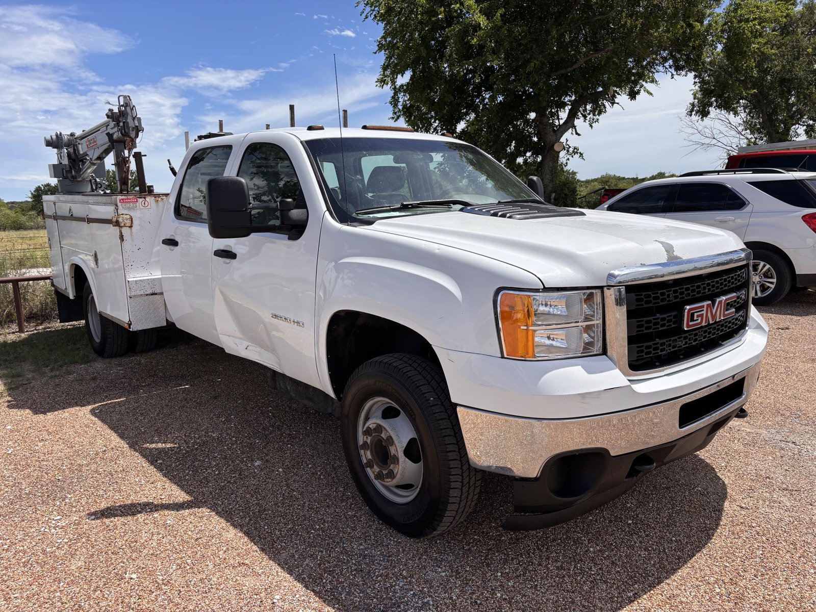 Used 2012 GMC Sierra 3500 W/T RWD image 2