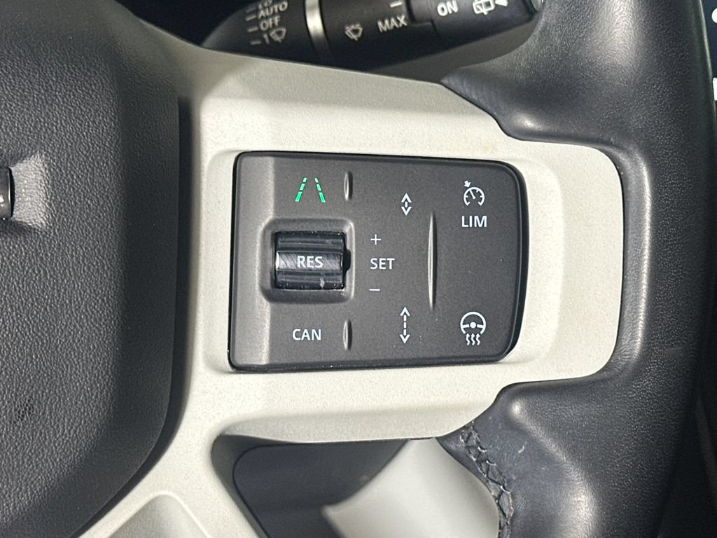 Used 2024 Land Rover Defender 110 SE AWD/4WD image 25