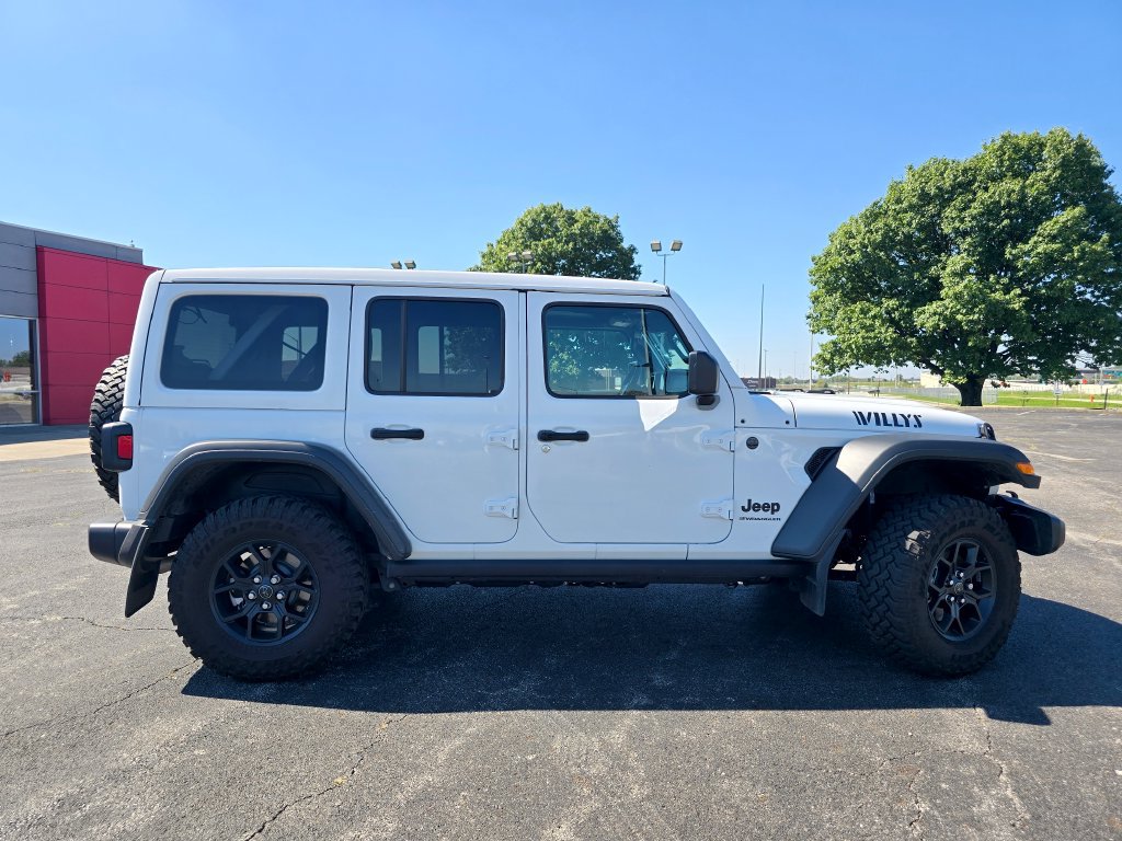 Used 2025 Jeep Wrangler Unlimited Sport AWD/4WD image 19