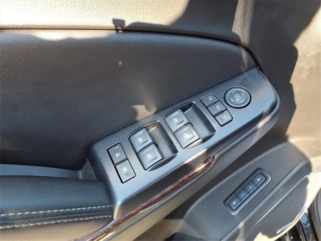 Used 2020 GMC Yukon SLT w/ Premium Edition image 14