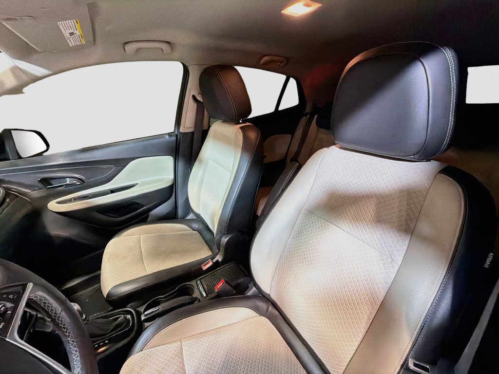 Used 2020 Buick Encore Preferred FWD image 17