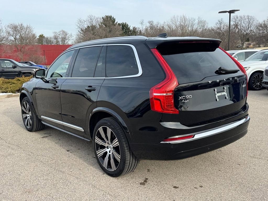 Certified 2025 Volvo XC90 B6 Plus w/ Protection Package image 3