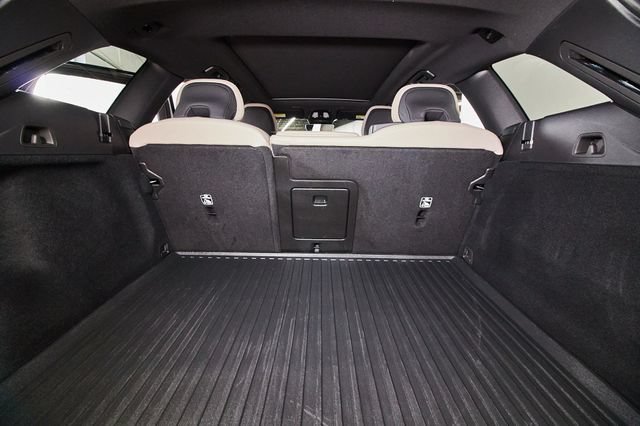 Certified 2026 Volvo XC60 B5 Plus AWD/4WD image 23