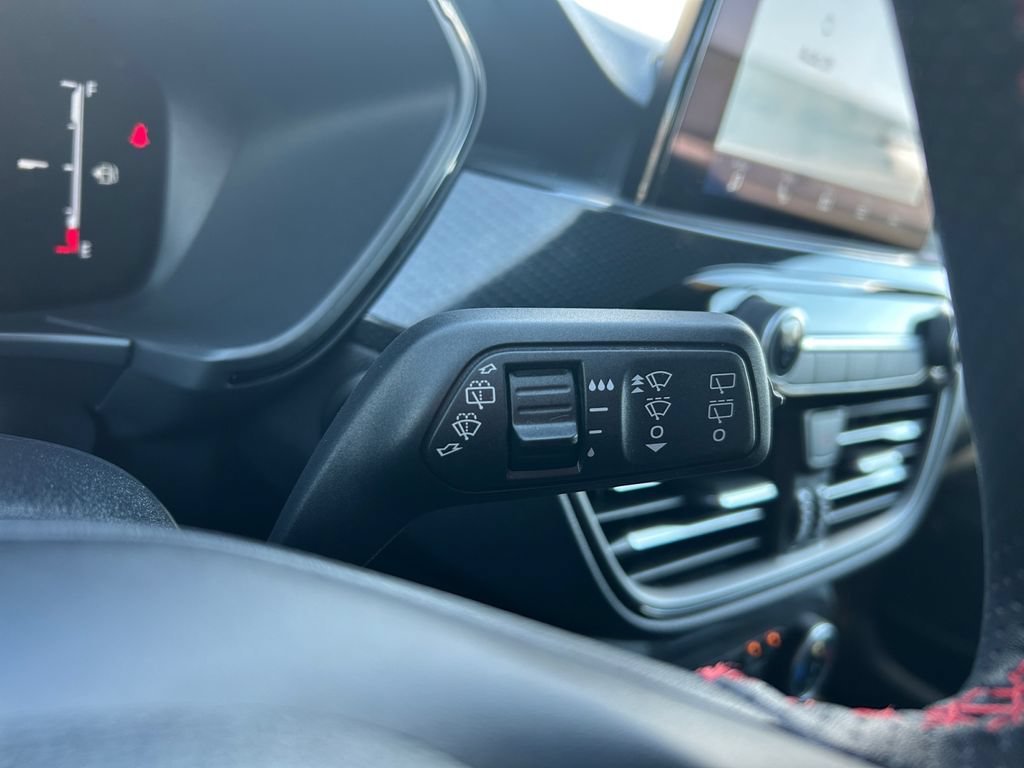Used 2025 Ford Escape ST-Line Select AWD/4WD image 23