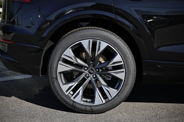 New 2026 Audi Q8 Premium Plus image 6