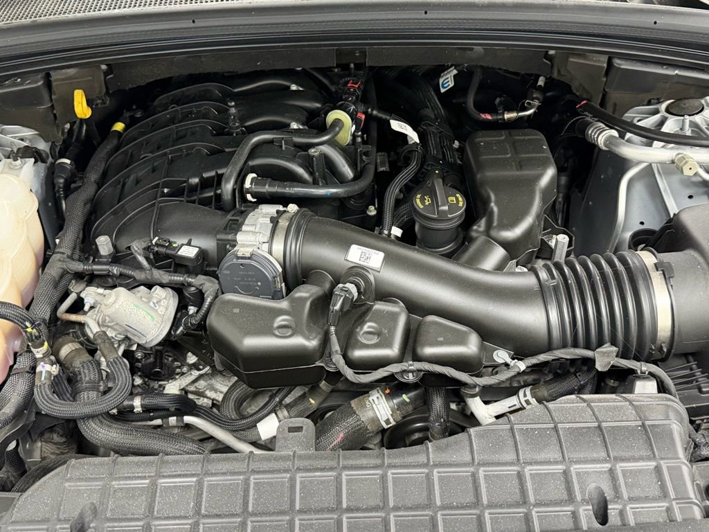 Used 2023 Jeep Grand Cherokee Altitude image 11