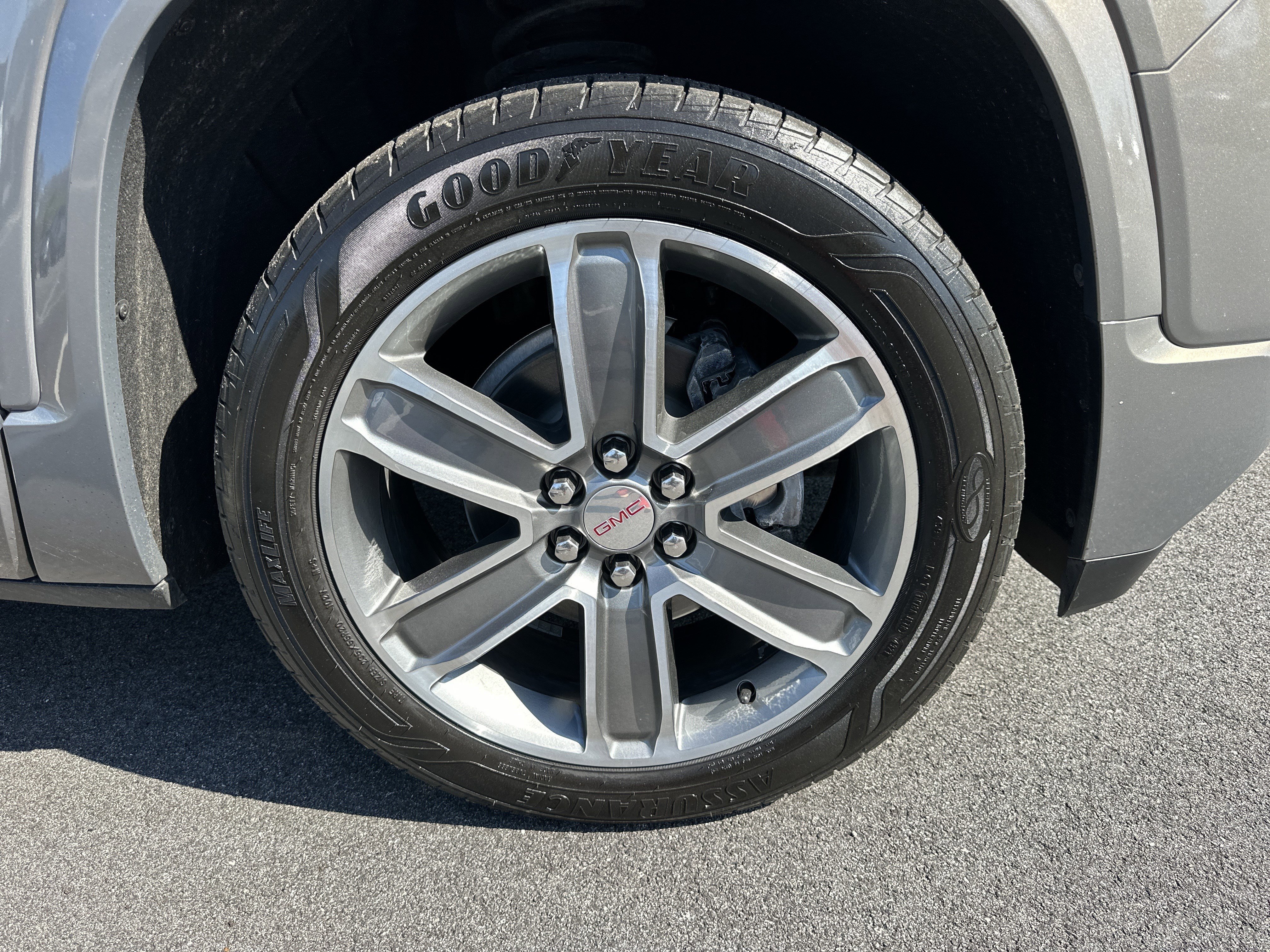 Certified 2019 GMC Acadia Denali w/ Technology Package image 13