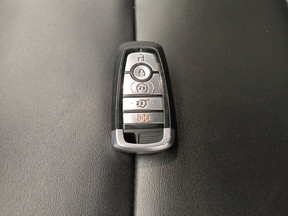 Used 2022 Ford Explorer XLT w/ Equipment Group 202A image 32