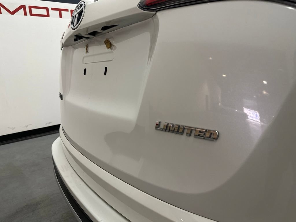 Used 2016 Toyota RAV4 Limited FWD image 10