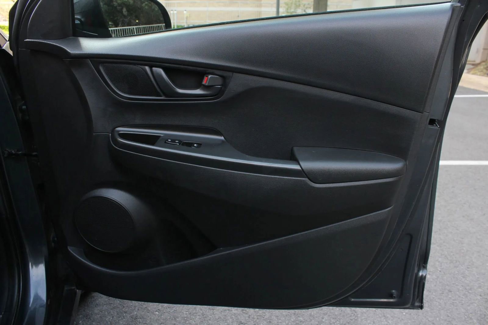Used 2021 Hyundai Kona SE AWD/4WD image 25