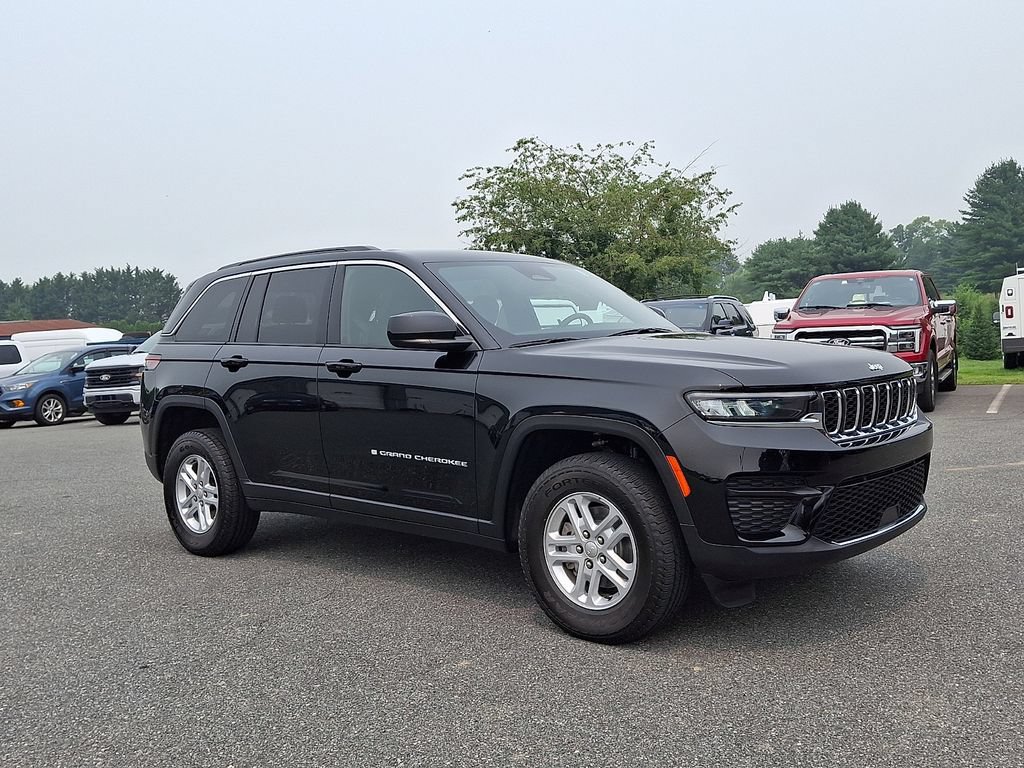 Used 2024 Jeep Grand Cherokee Laredo w/ Luxury Tech Group I