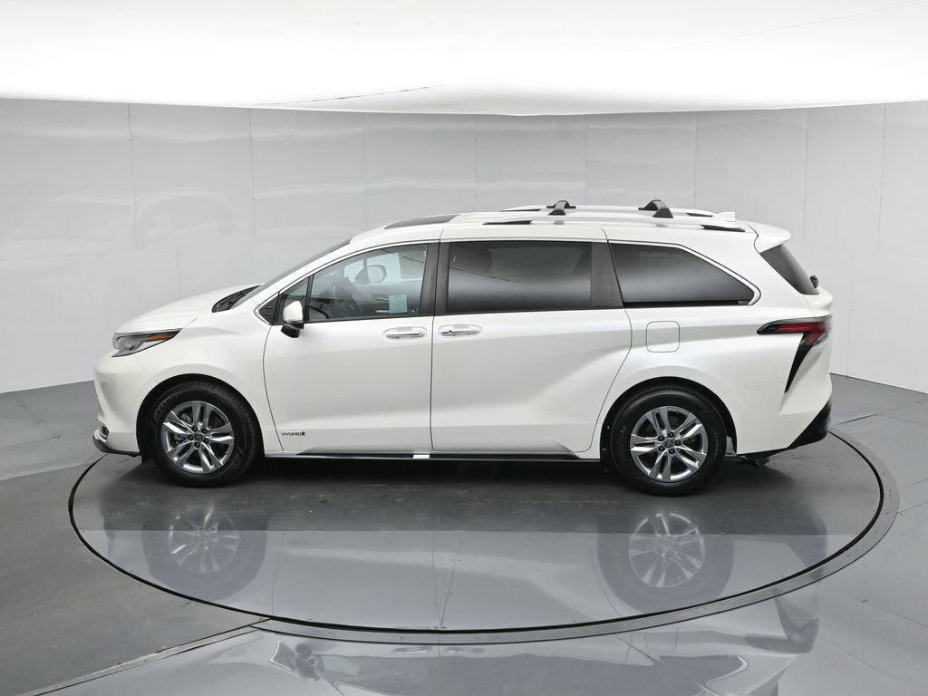 Used 2021 Toyota Sienna Limited FWD image 47