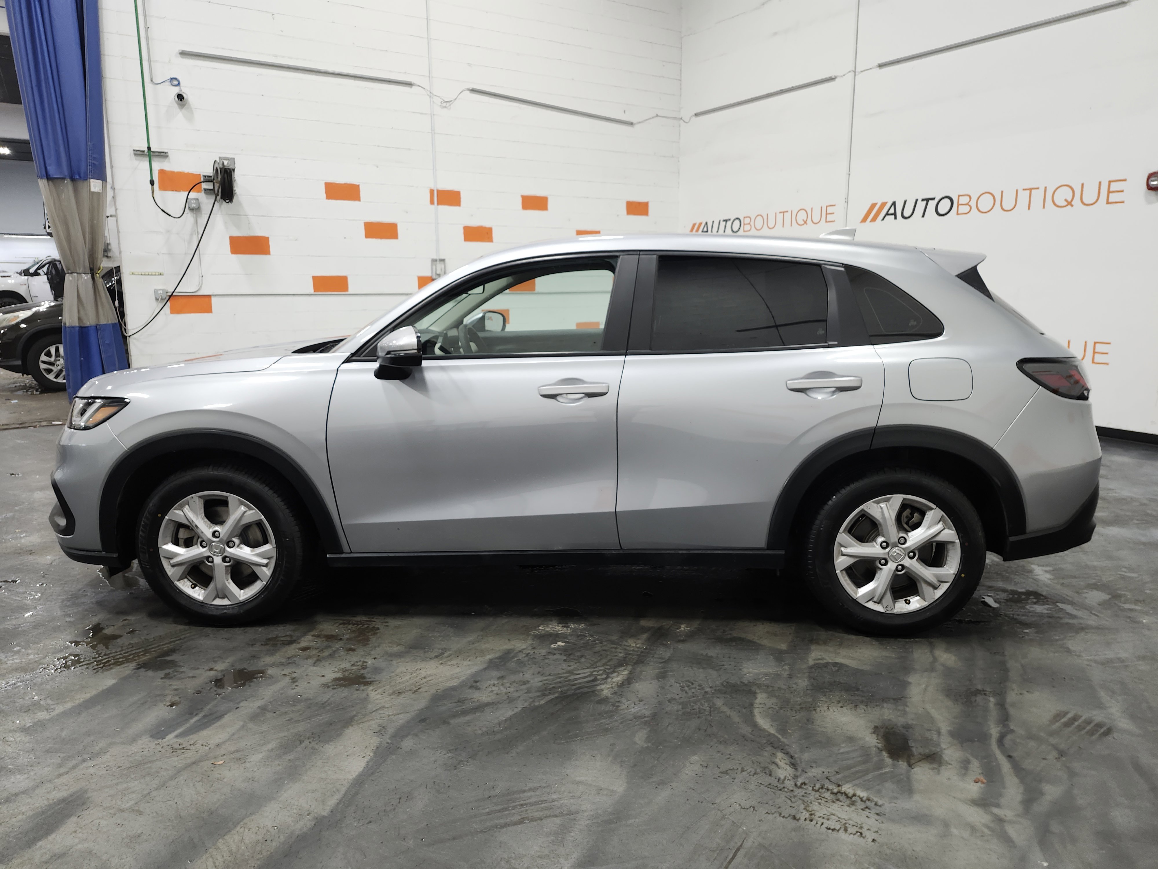 Used 2023 Honda HR-V LX image 12