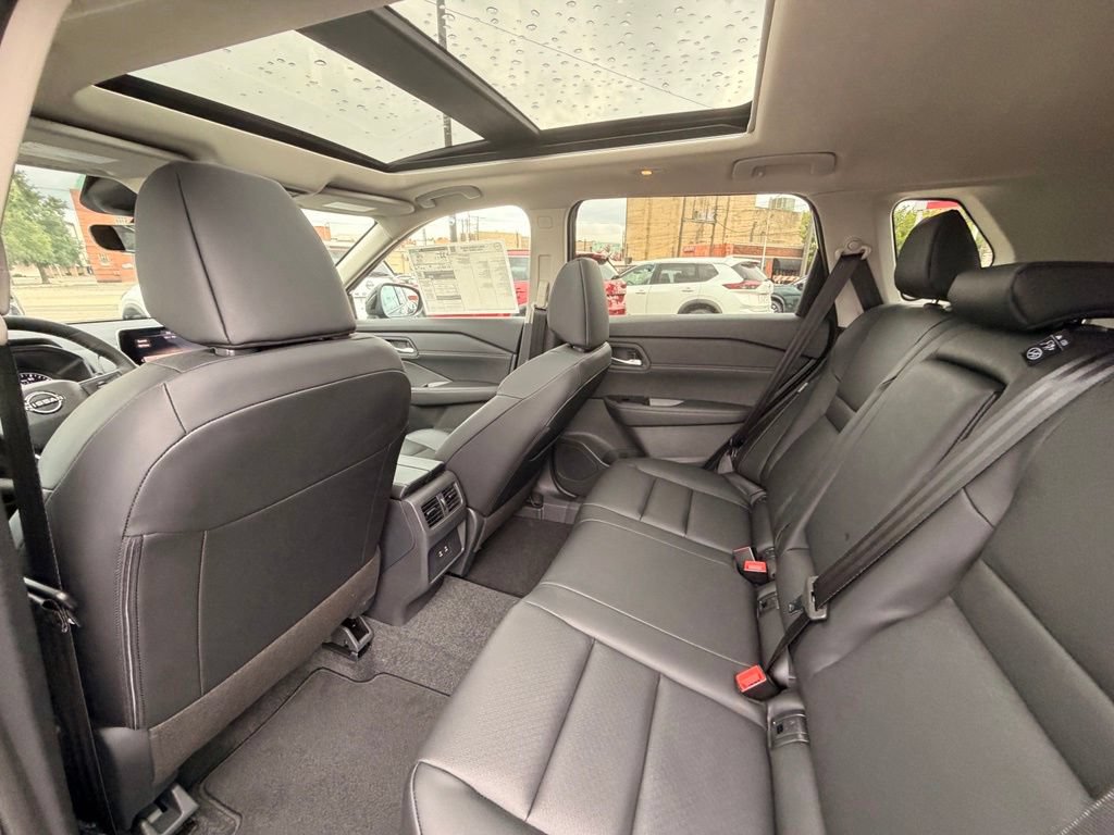 New 2026 Nissan Rogue Dark Armor FWD image 17