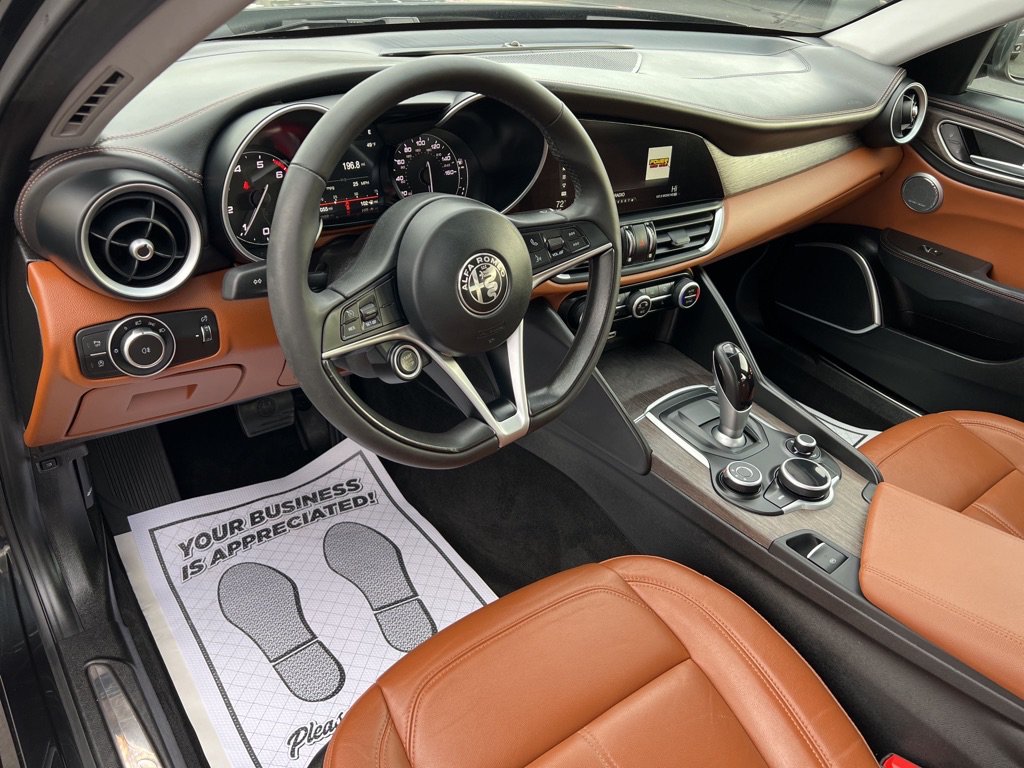 Used 2018 Alfa Romeo Giulia Ti w/ TI Leather Package AWD/4WD image 25