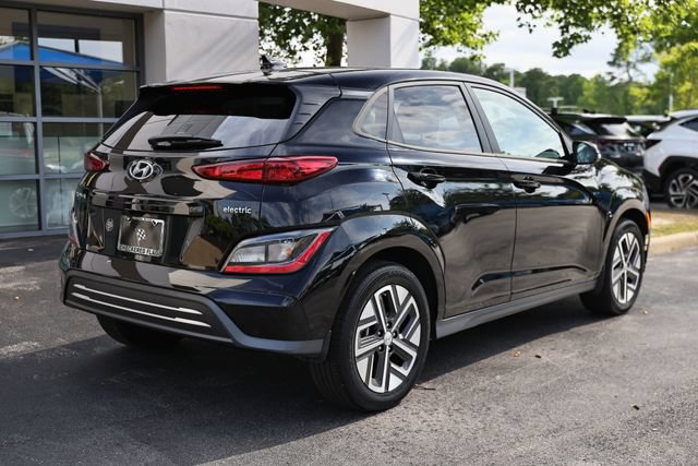 Used 2023 Hyundai Kona SE FWD image 7