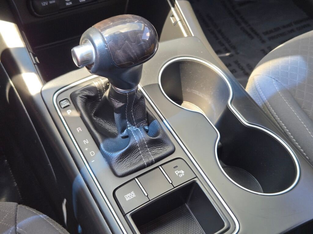 Used 2017 Kia Sorento LX w/ LX Convenience Package image 27