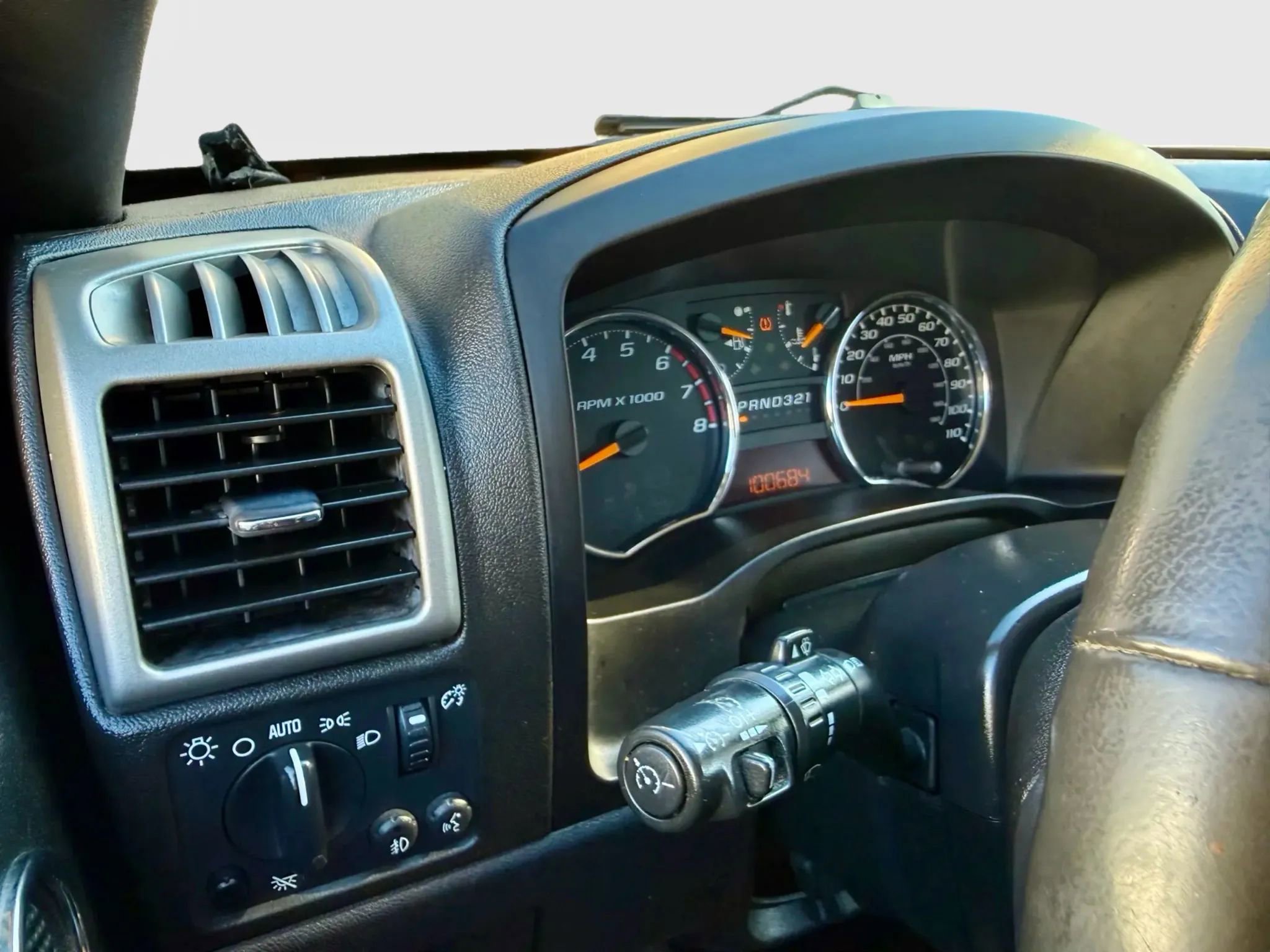 Used 2011 Chevrolet Colorado LT image 25