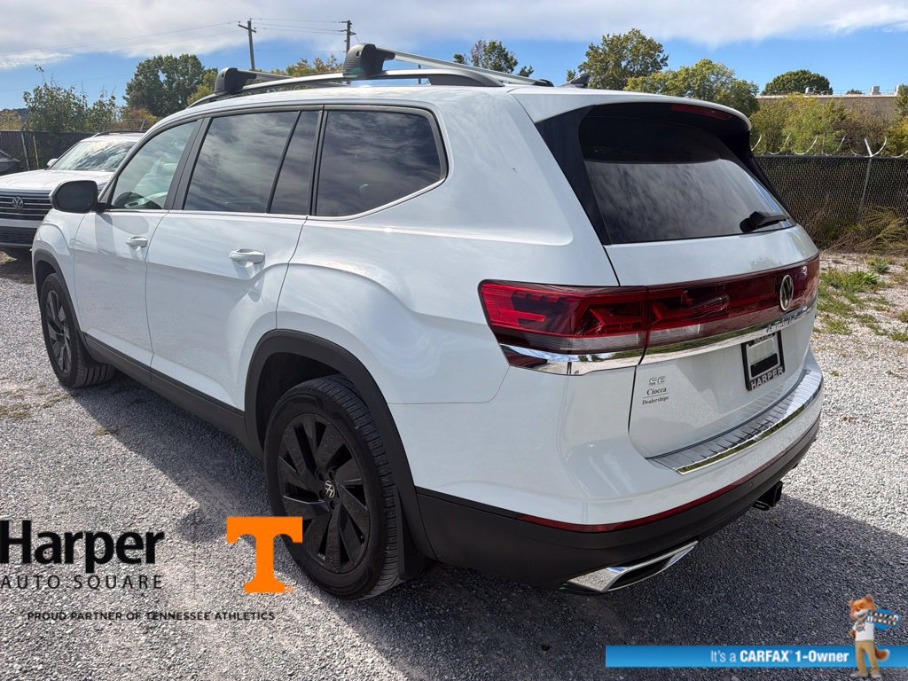 Used 2024 Volkswagen Atlas SE w/ Panoramic Sunroof Package AWD/4WD image 3