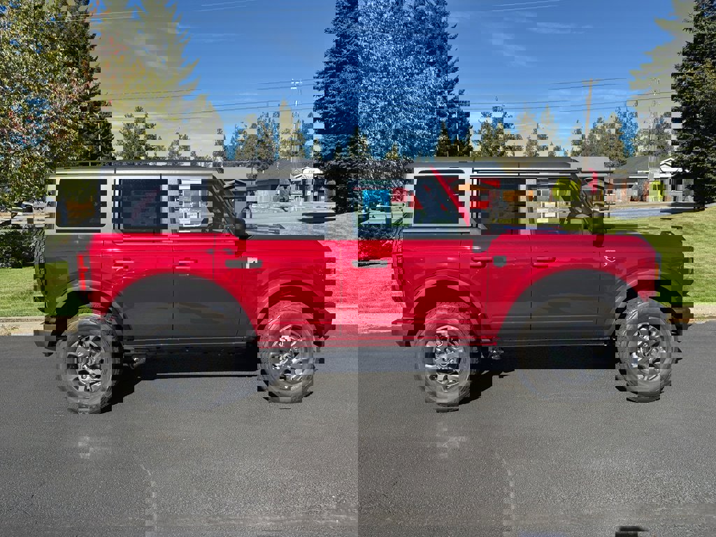 New 2025 Ford Bronco Big Bend image 3