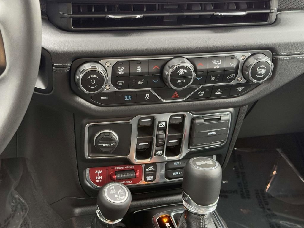 Used 2024 Jeep Wrangler Unlimited Rubicon 4xe w/ Safety Group image 17