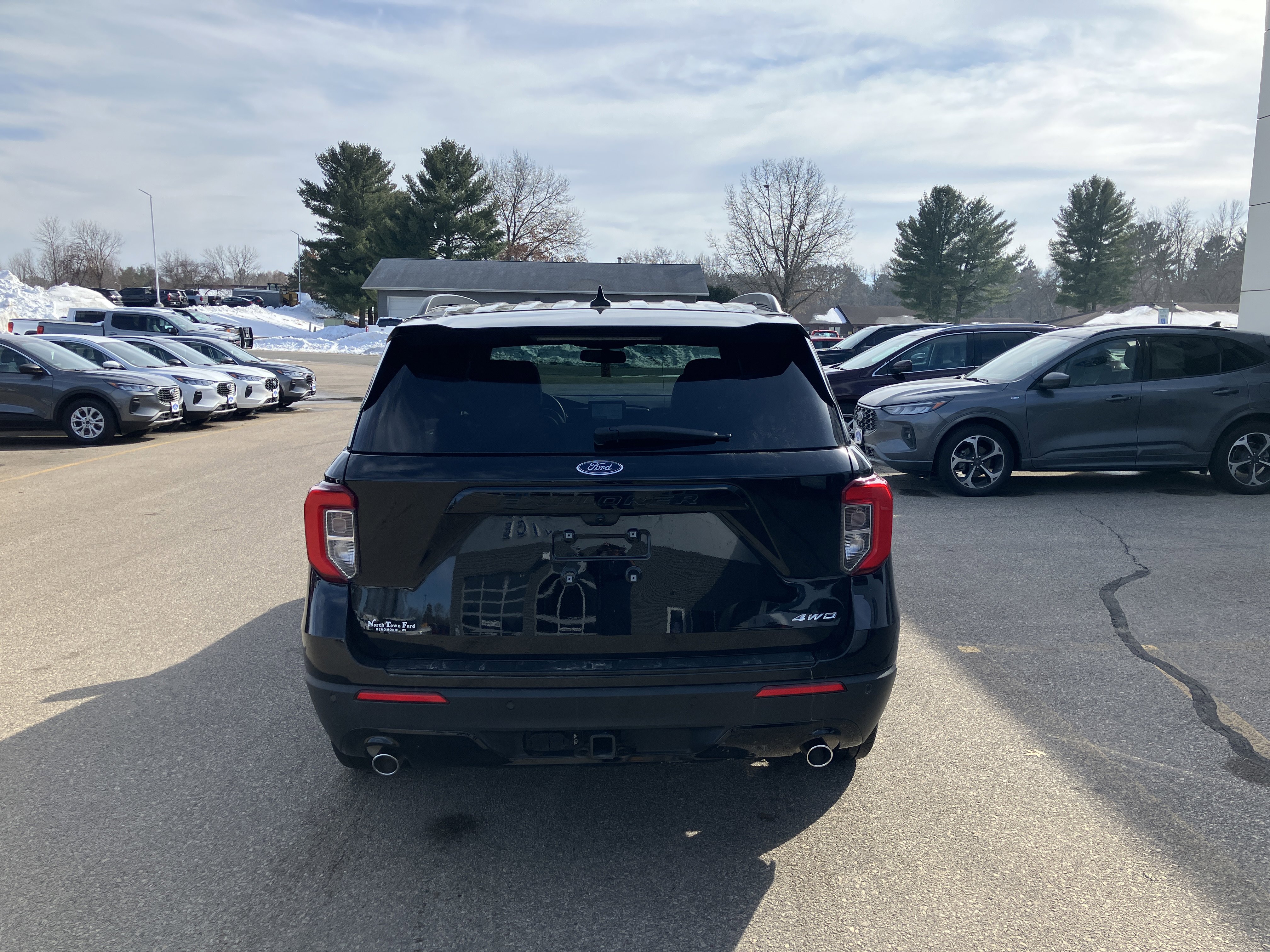 Used 2023 Ford Explorer ST-Line w/ Class IV Trailer Tow Package AWD/4WD image 7