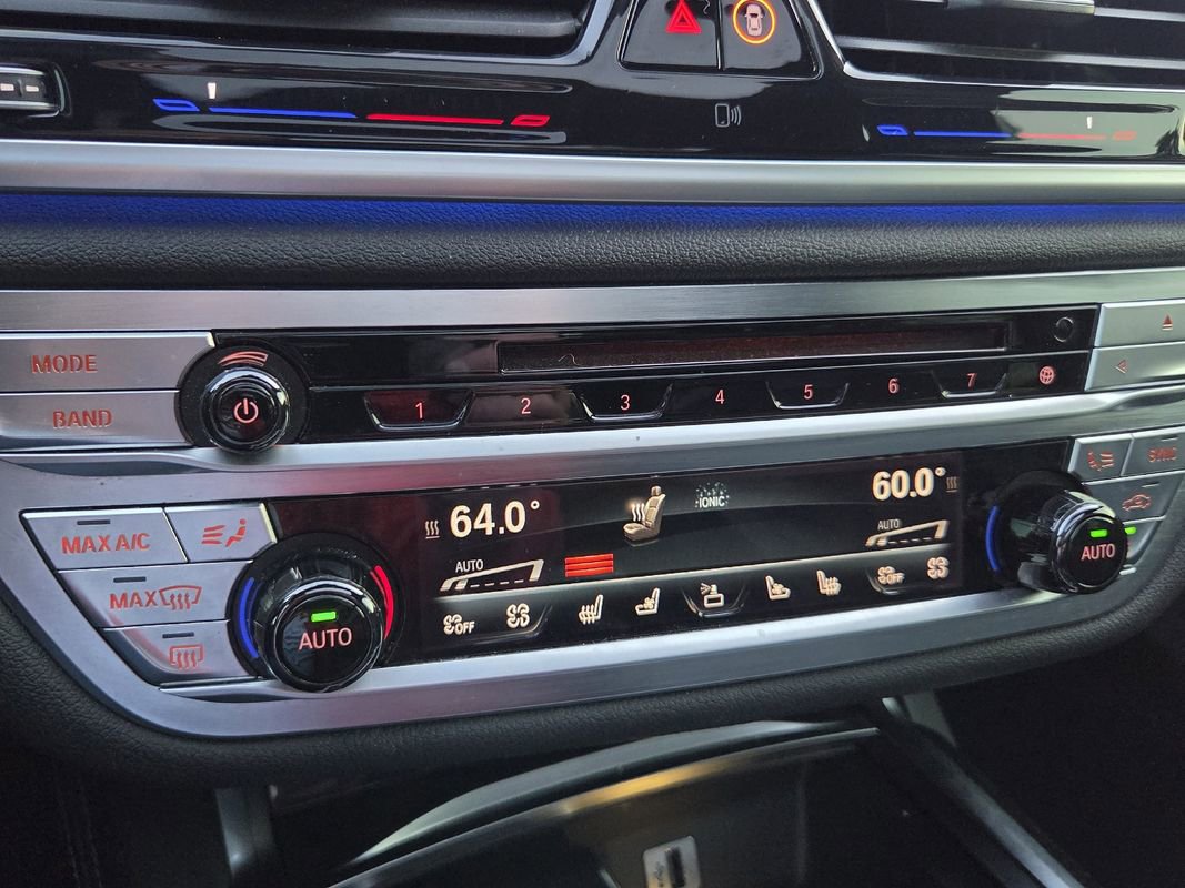 Used 2016 BMW 750i xDrive AWD/4WD image 29