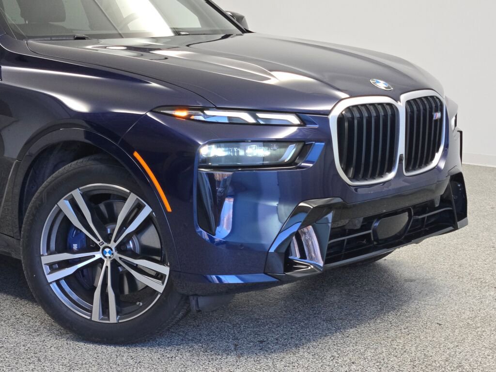 Used 2024 BMW X7 M60i w/ Executive Package image 2