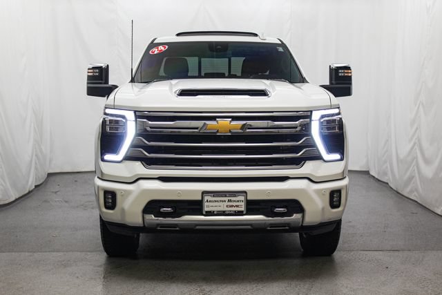 Certified 2024 Chevrolet Silverado 2500 High Country AWD/4WD image 4
