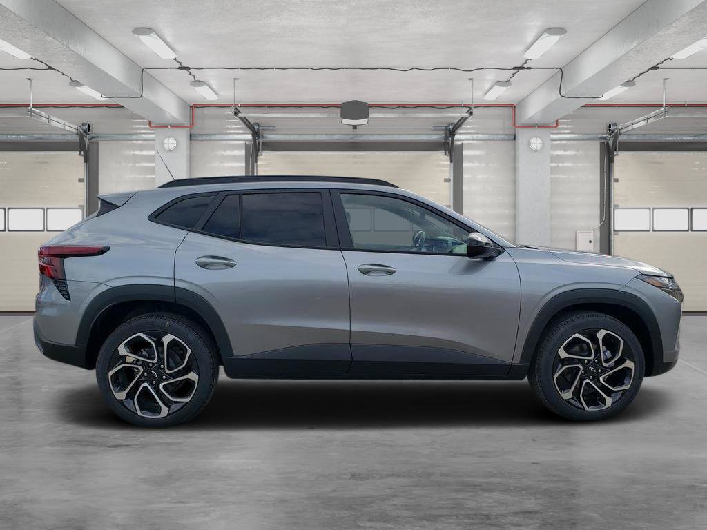 New 2026 Chevrolet Trax RS w/ Sunroof Package FWD image 2