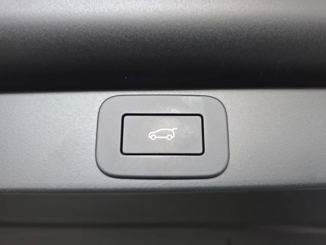 Used 2025 Land Rover Range Rover SE AWD/4WD image 25
