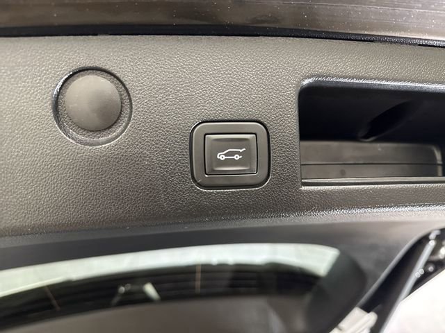 Used 2025 Chevrolet Equinox ACTIV w/ Safety and Technology Package image 26