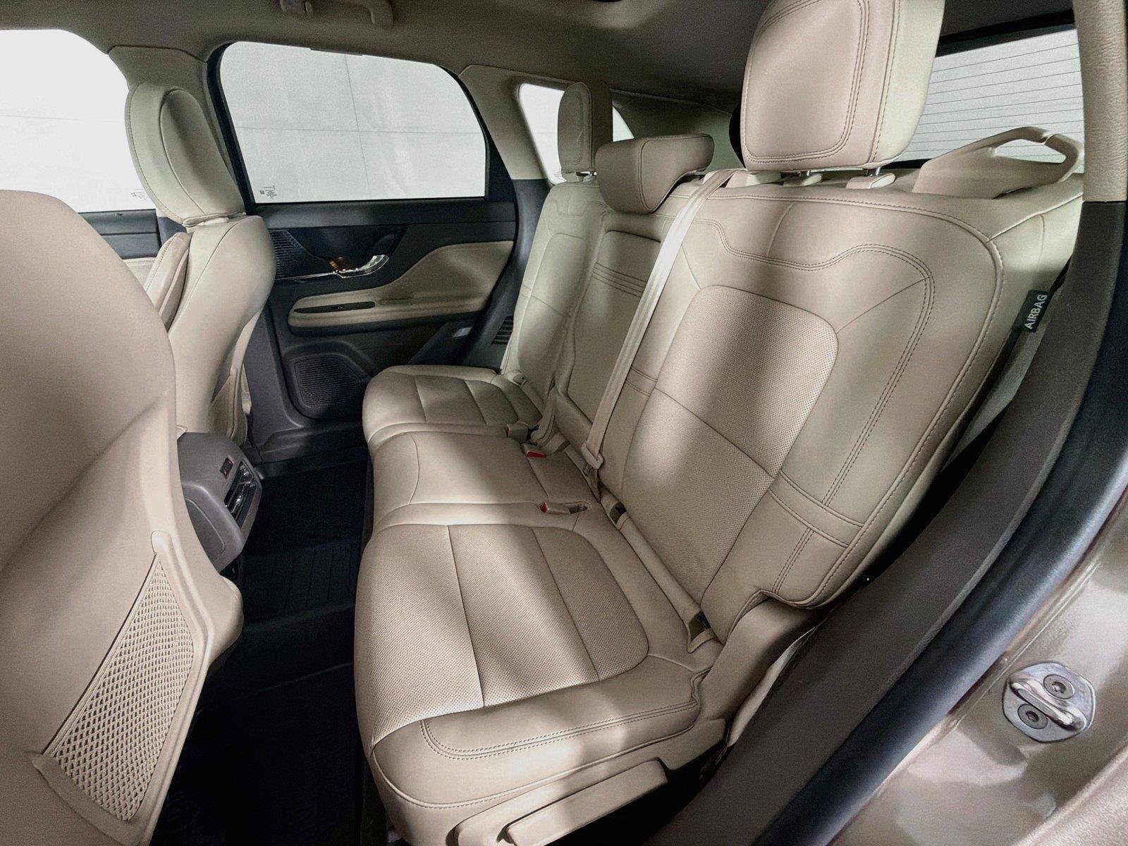 Used 2021 Lincoln Corsair AWD w/ Premium Package image 26
