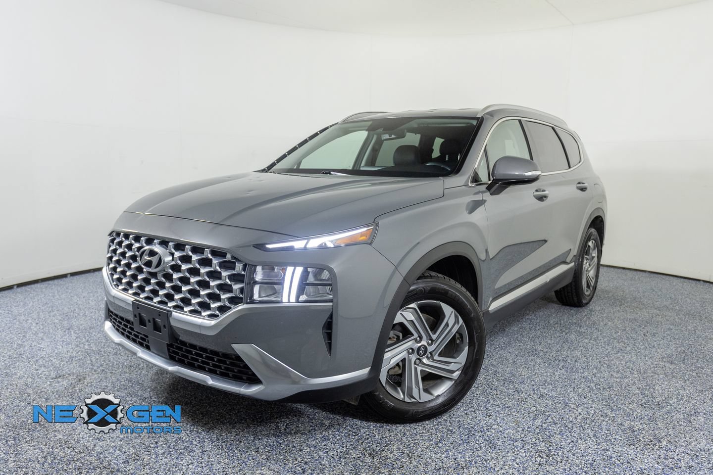 Used 2022 Hyundai Santa Fe SEL w/ Convenience Package FWD image 3