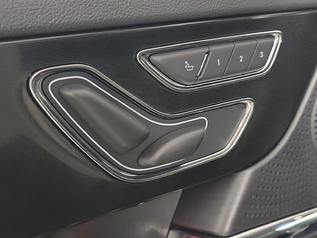 Used 2025 Lincoln Corsair Reserve FWD image 16