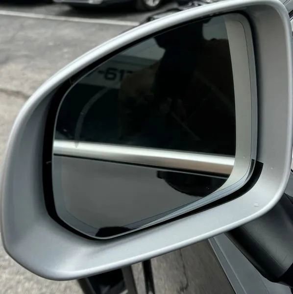 Used 2019 Volvo XC90 T6 R-Design w/ Protection Package Premier AWD/4WD image 11