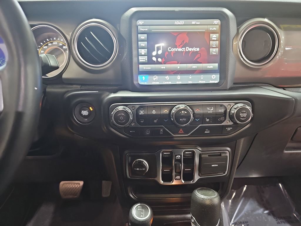 Used 2022 Jeep Wrangler Unlimited Sahara w/ Cold Weather Group image 19