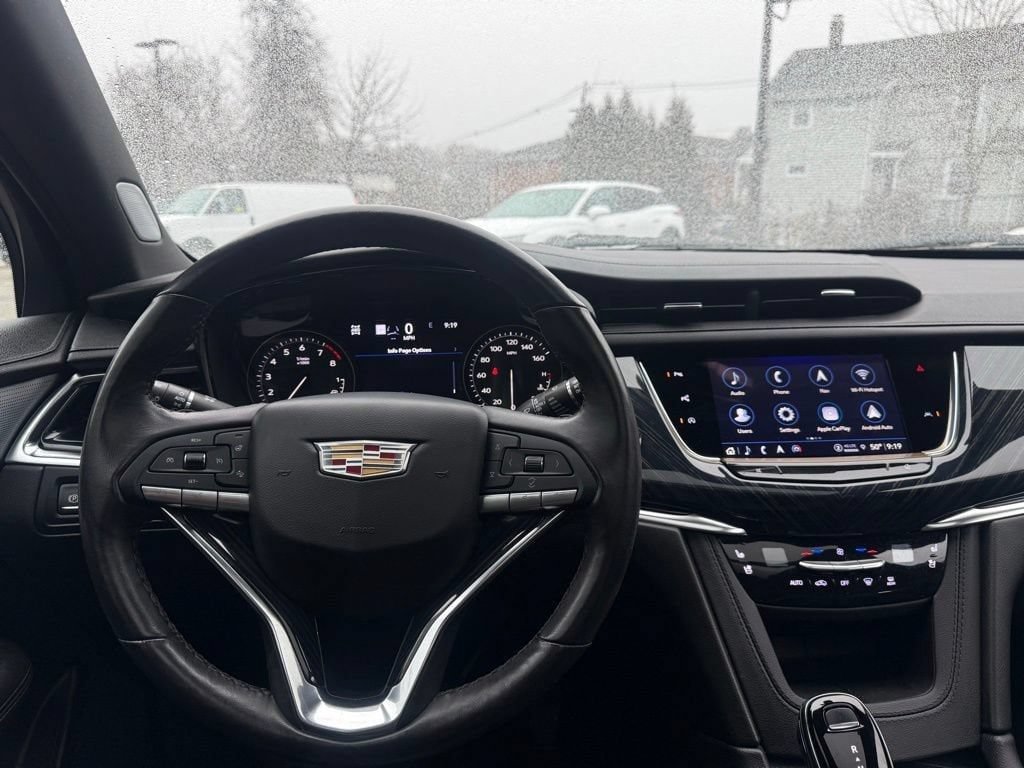 Used 2024 Cadillac XT6 Premium Luxury w/ Technology Package AWD/4WD image 21