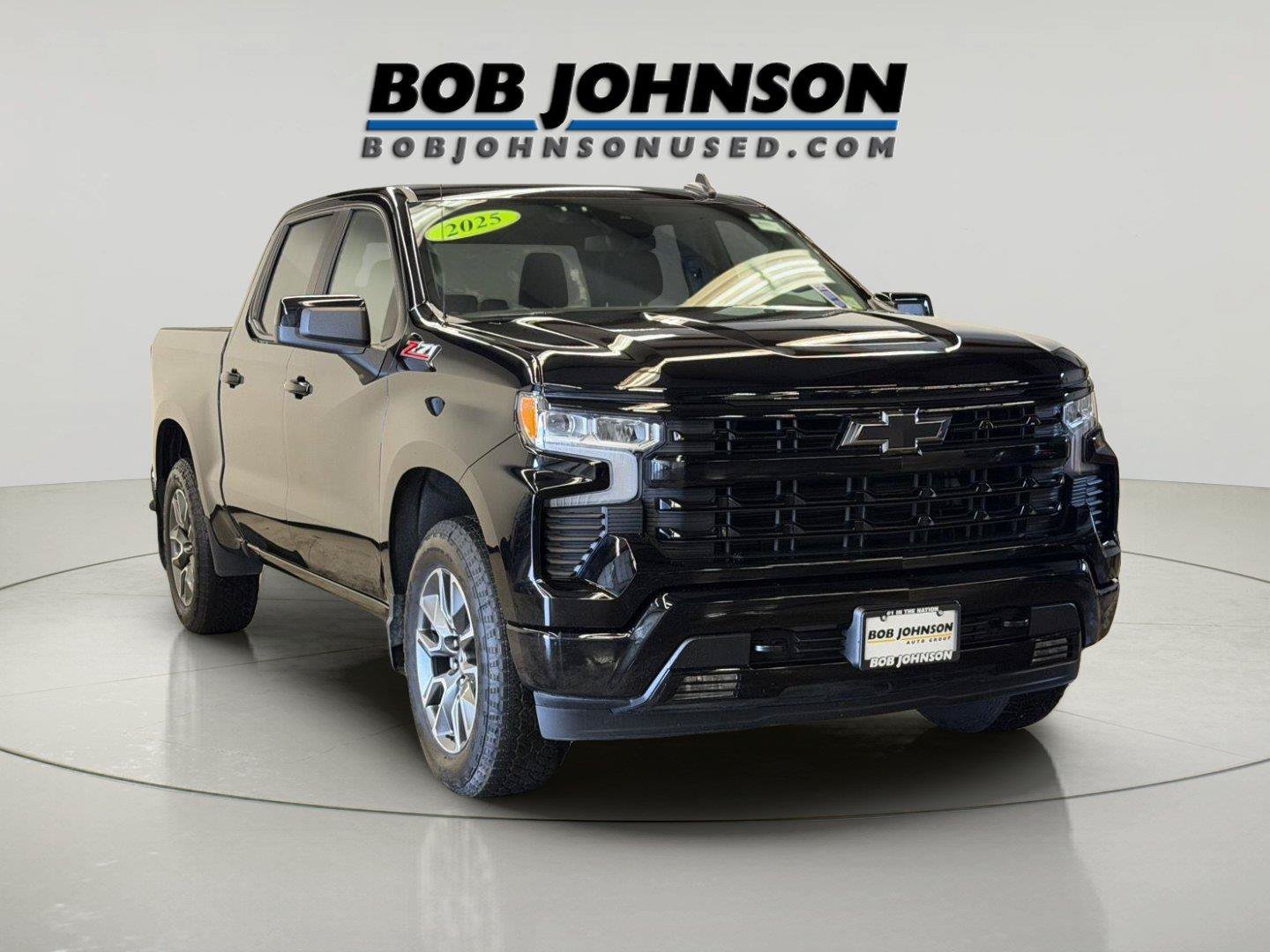 Used 2025 Chevrolet Silverado 1500 RST w/ Z71 Off-Road Package AWD/4WD image 2