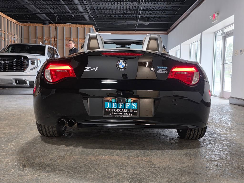 Used 2007 BMW Z4 3.0i image 5
