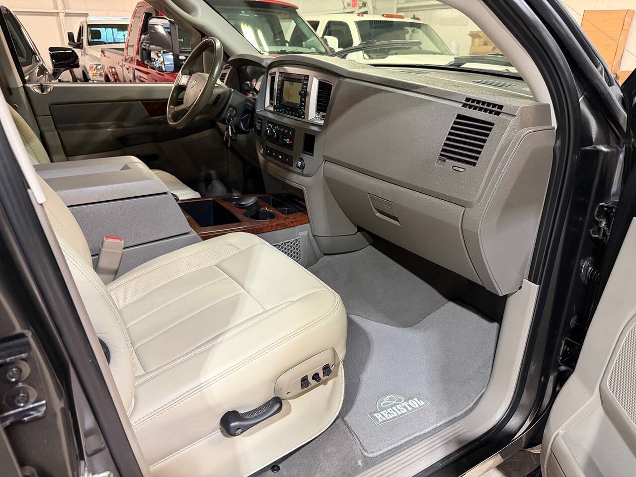 Used 2008 Dodge Ram 3500 Truck Laramie AWD/4WD image 15